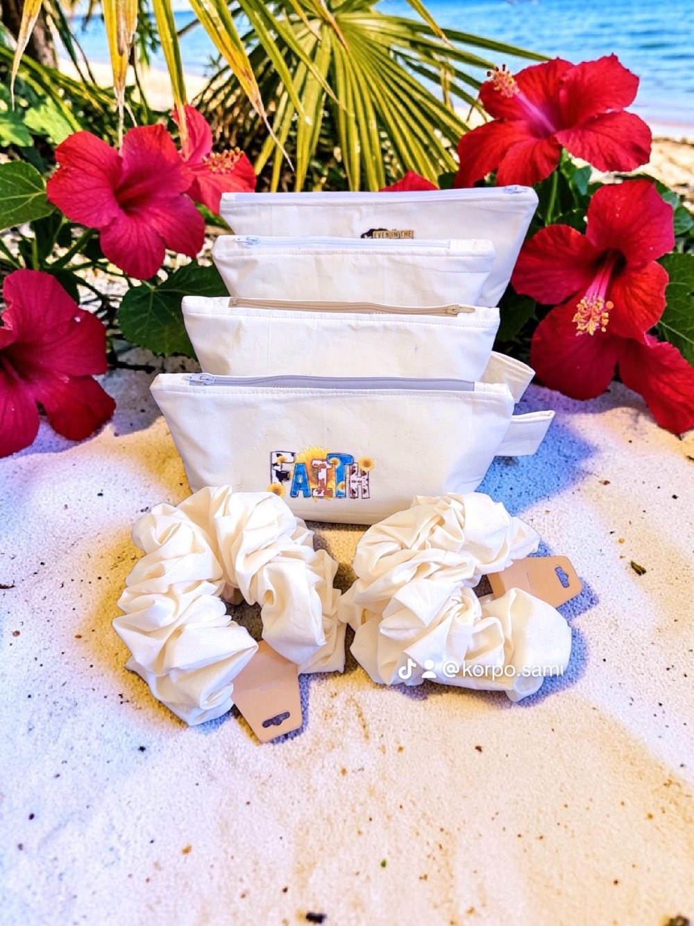 Unbranded Cream Canvas Pouch Set with Matching Cream Scrunchies